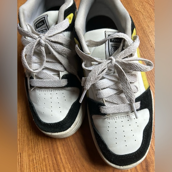 Puma Kids Sneakers in Black and Yellow - Picture 4 of 7